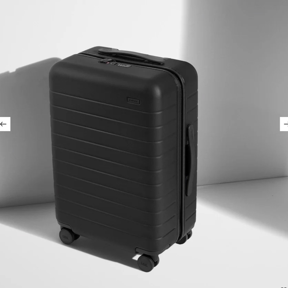 The Away Bigger Carry-On in Black